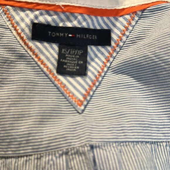 Woman’s Tommy Hilfiger Blouse Long Sleeve XS Petite - Picture 5 of 5